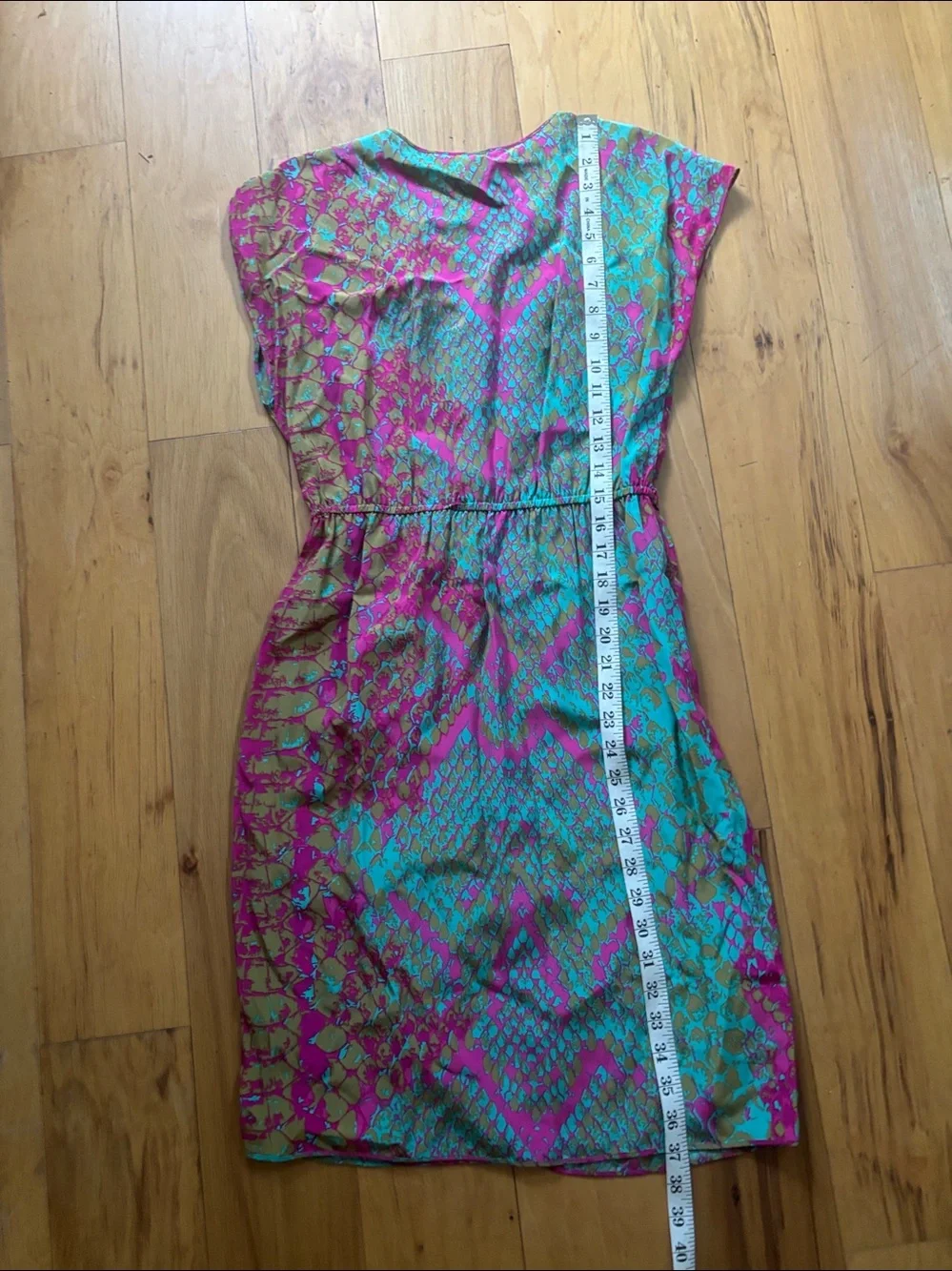 Presley Skye pink and aqua snakeskin print silk wrap dress size petite small.